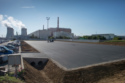 In-line bruslení pod věžemi elektrárny