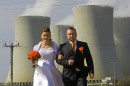 Chladící věže svědky jarní svatby v Temelíně