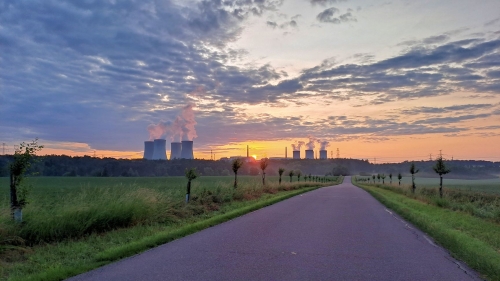 Dukovany směřují k osmdesátiletému provozu. ČEZ posiluje roli pilíře české energetiky